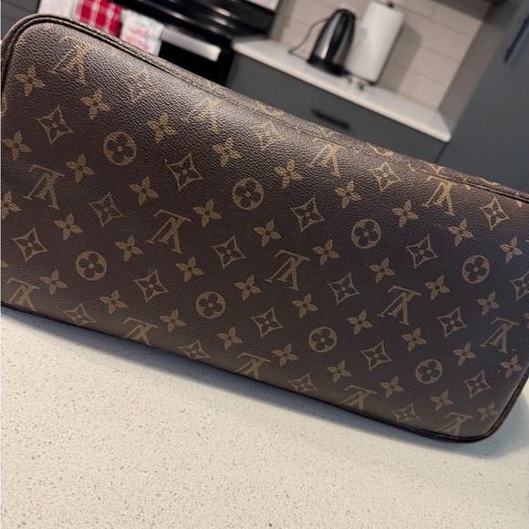 Authentic Louis Vuitton Neverfull GM - Picture 8 of 17